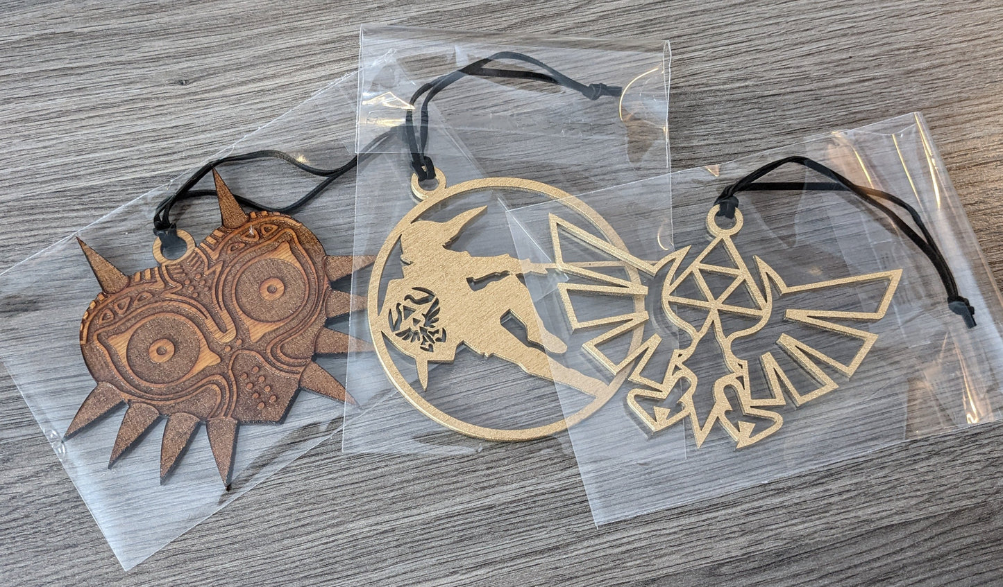 Zelda Christmas Tree Wood Ornaments: Majora's Mask, Hyrule Crest, Link